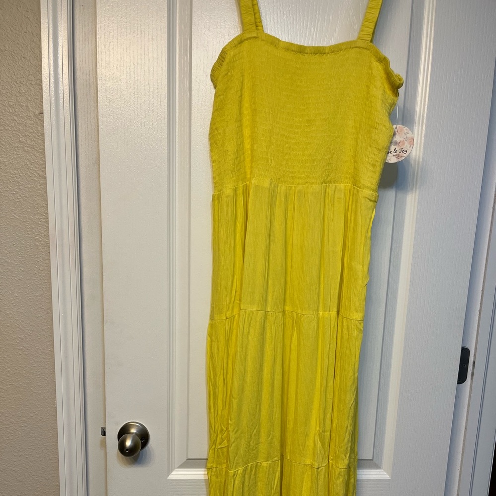 NWT- Jolie and Joy 3X Smocked yellow sunshine maxi dress